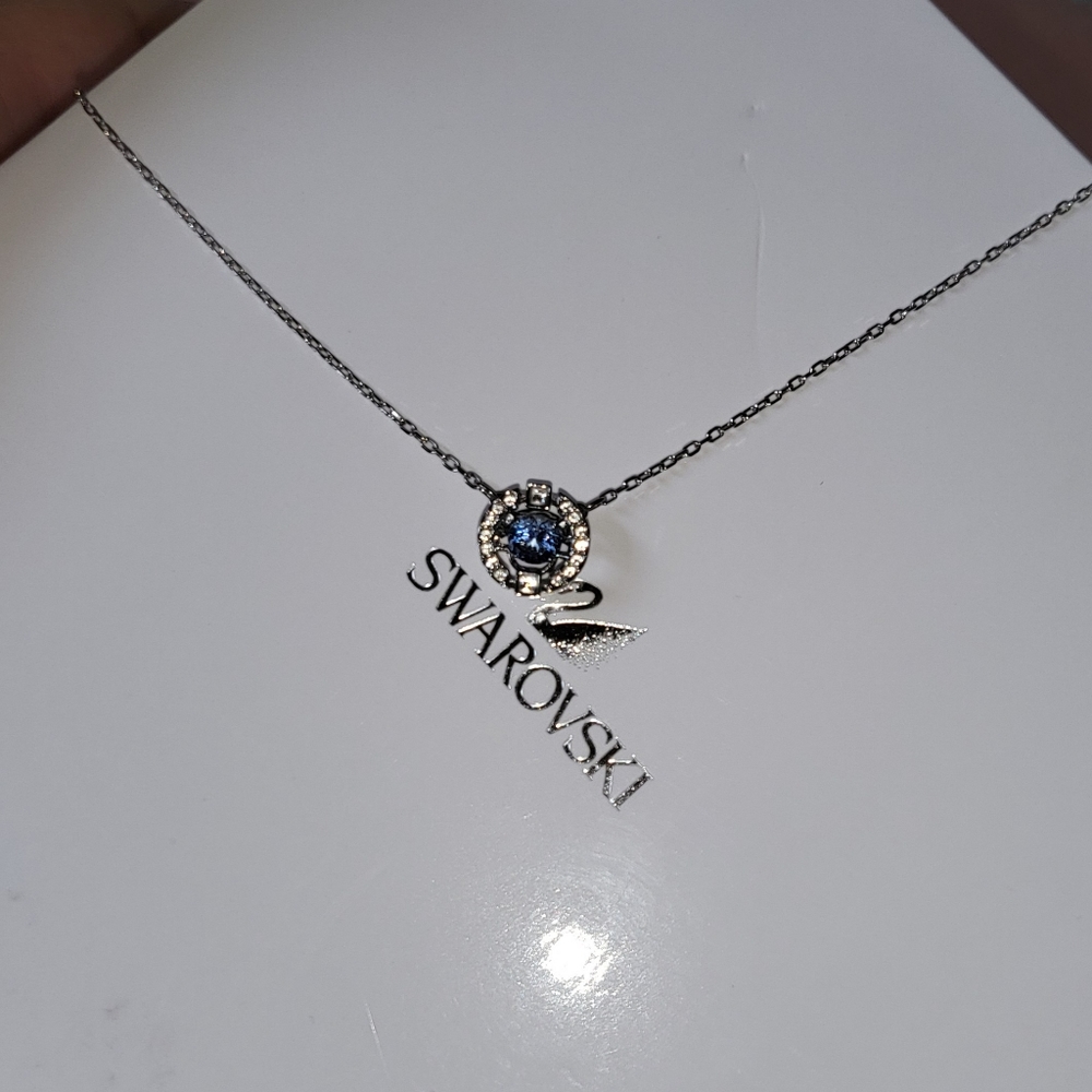 Swarovski dancing crystal necklace
